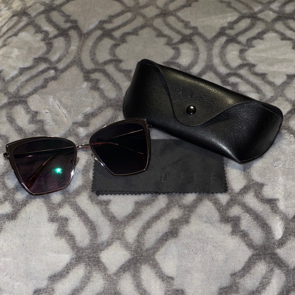Diff Becky Sunglasses With Case - image 1